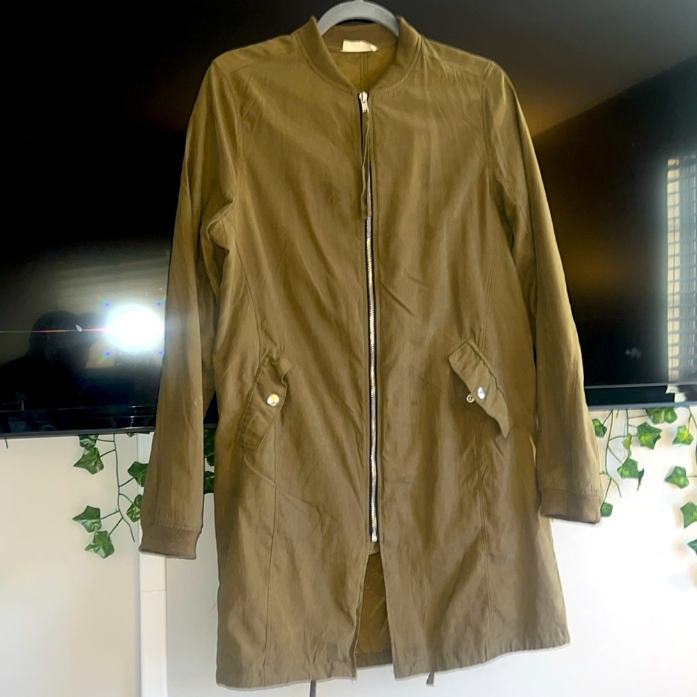Lightweight jacket - Picture 4 of 5